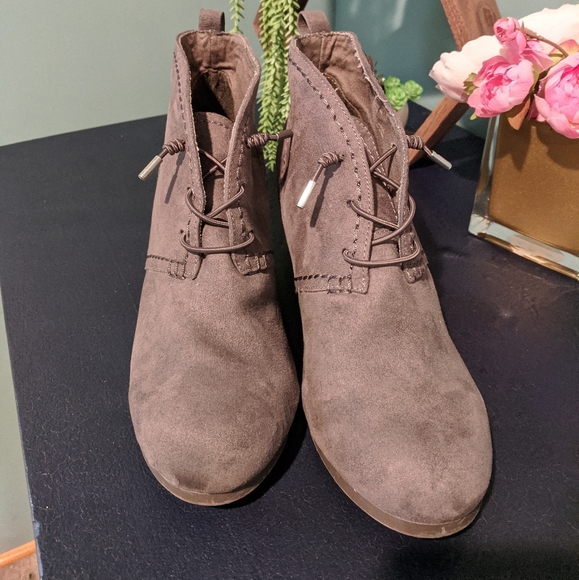 WEDGED BOOTIES - Picture 2 of 5